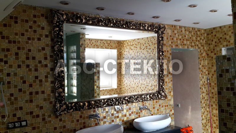 Багетная рама и зеркало с фацетом.