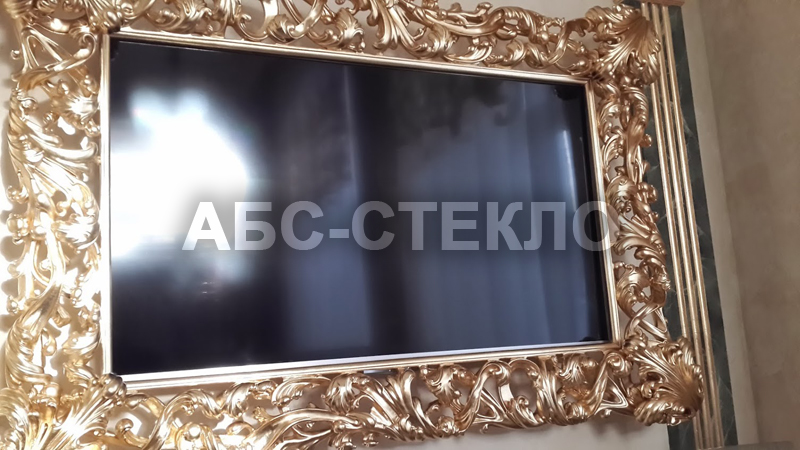 Багетная рама патинированная.