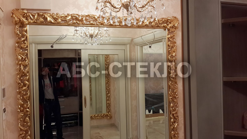 Багетная рама с зеркалом.