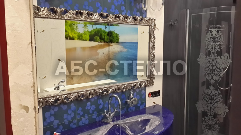 Зеркало в санузле на Новой риге.