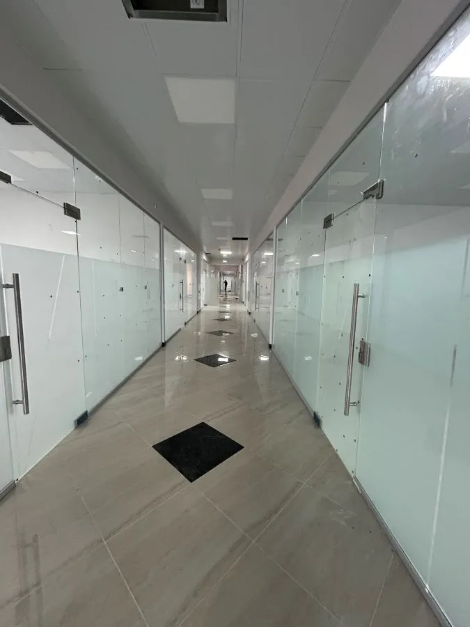 Офисные перегородки из матового стекла