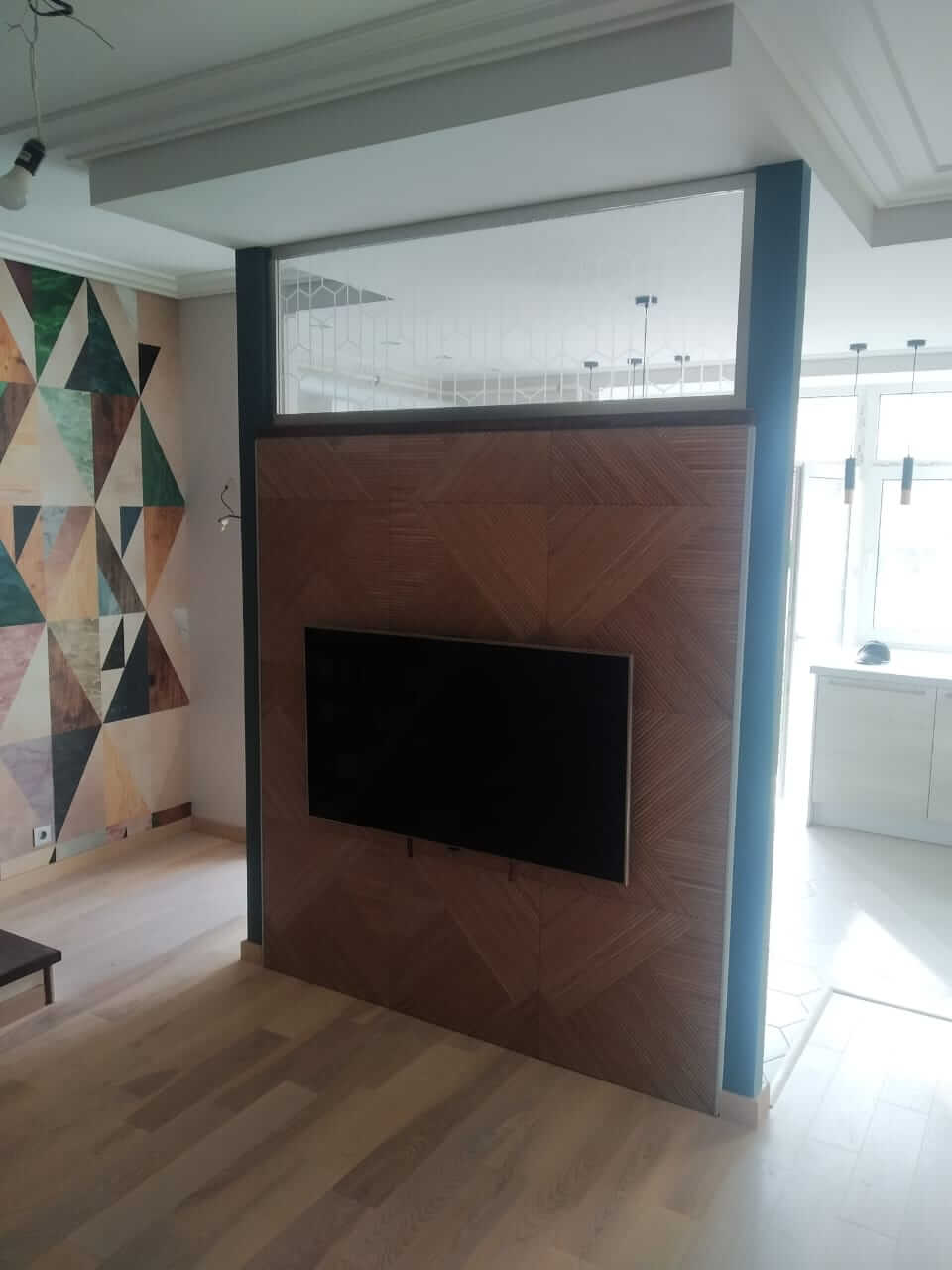 Наши работы: двери, душевые,зеркала.