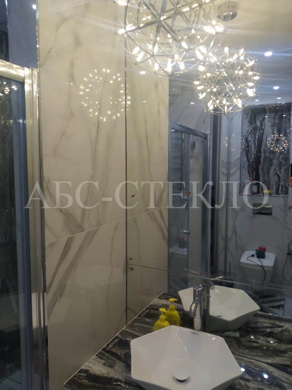 Зеркало в ванной комнате