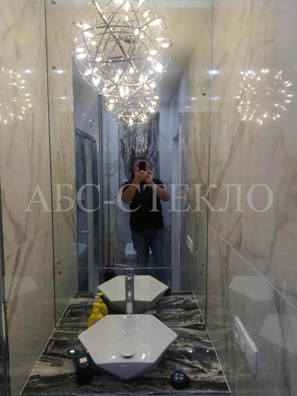 Зеркало в уборной