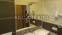 Наши работы: двери, душевые,зеркала.