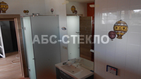 Наши работы: двери, душевые,зеркала.